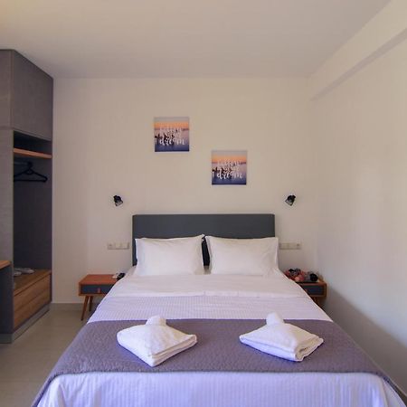 Irene Studio Panorama Apartment Palaiochora Luaran gambar