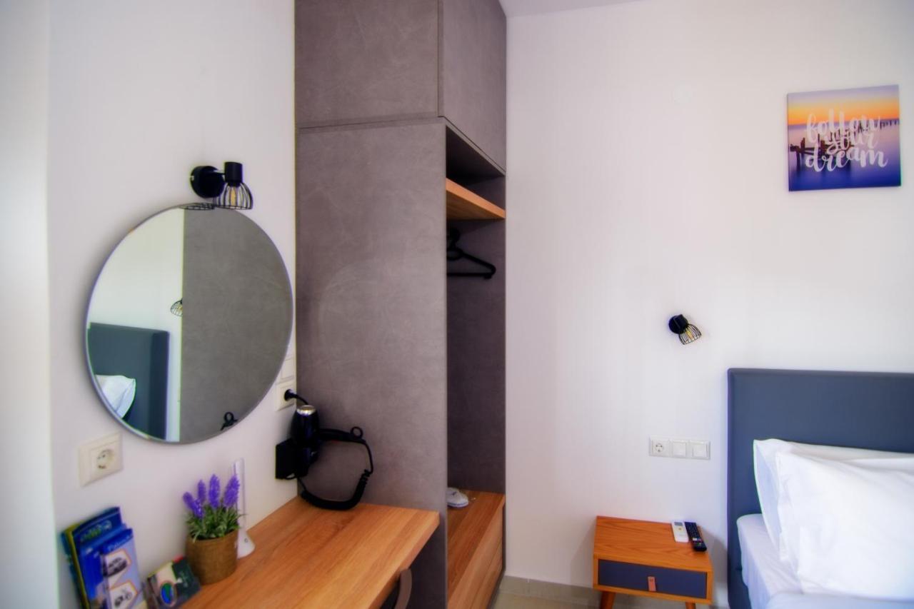 Irene Studio Panorama Apartment Palaiochora Luaran gambar