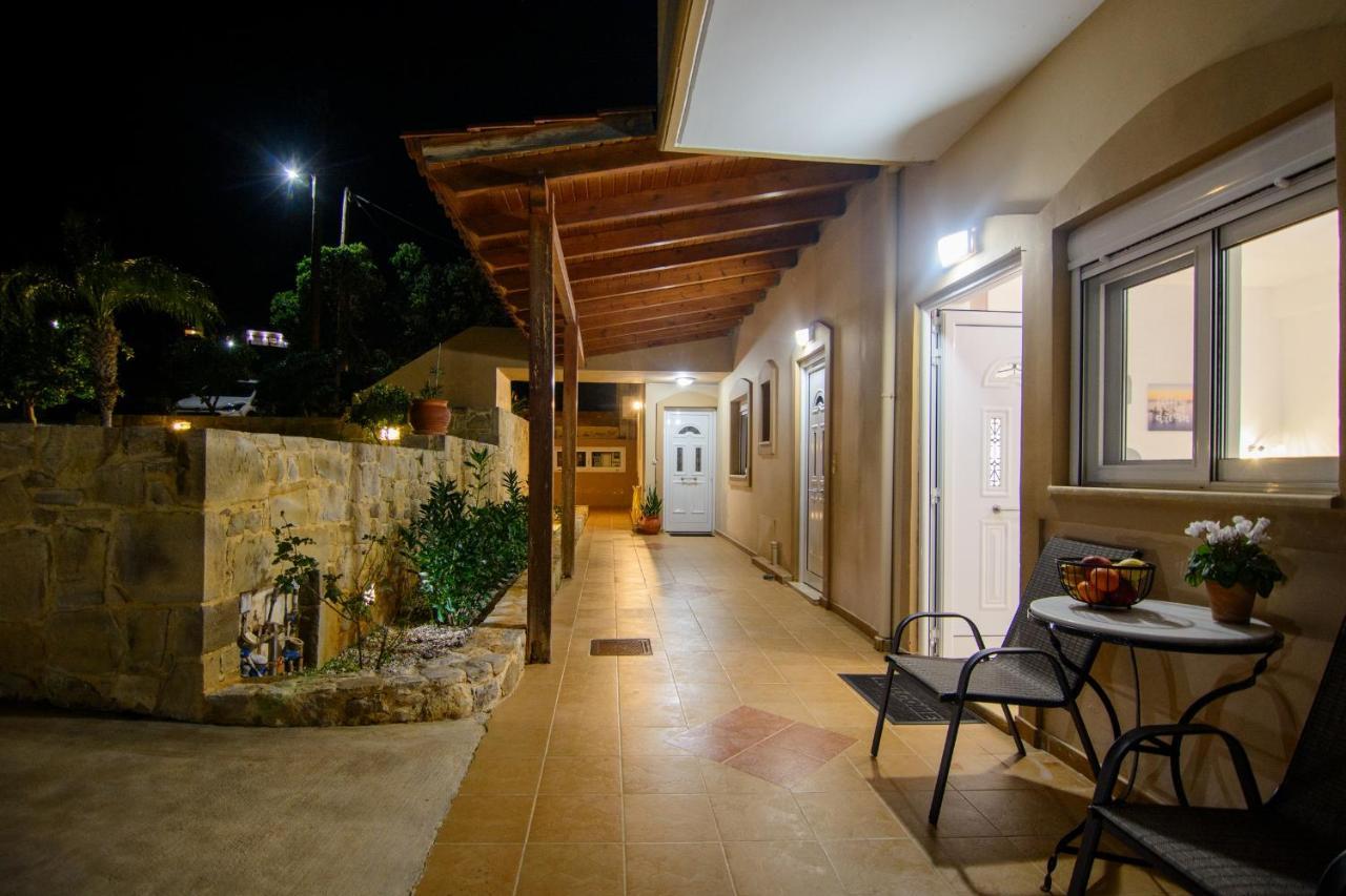 Irene Studio Panorama Apartment Palaiochora Luaran gambar
