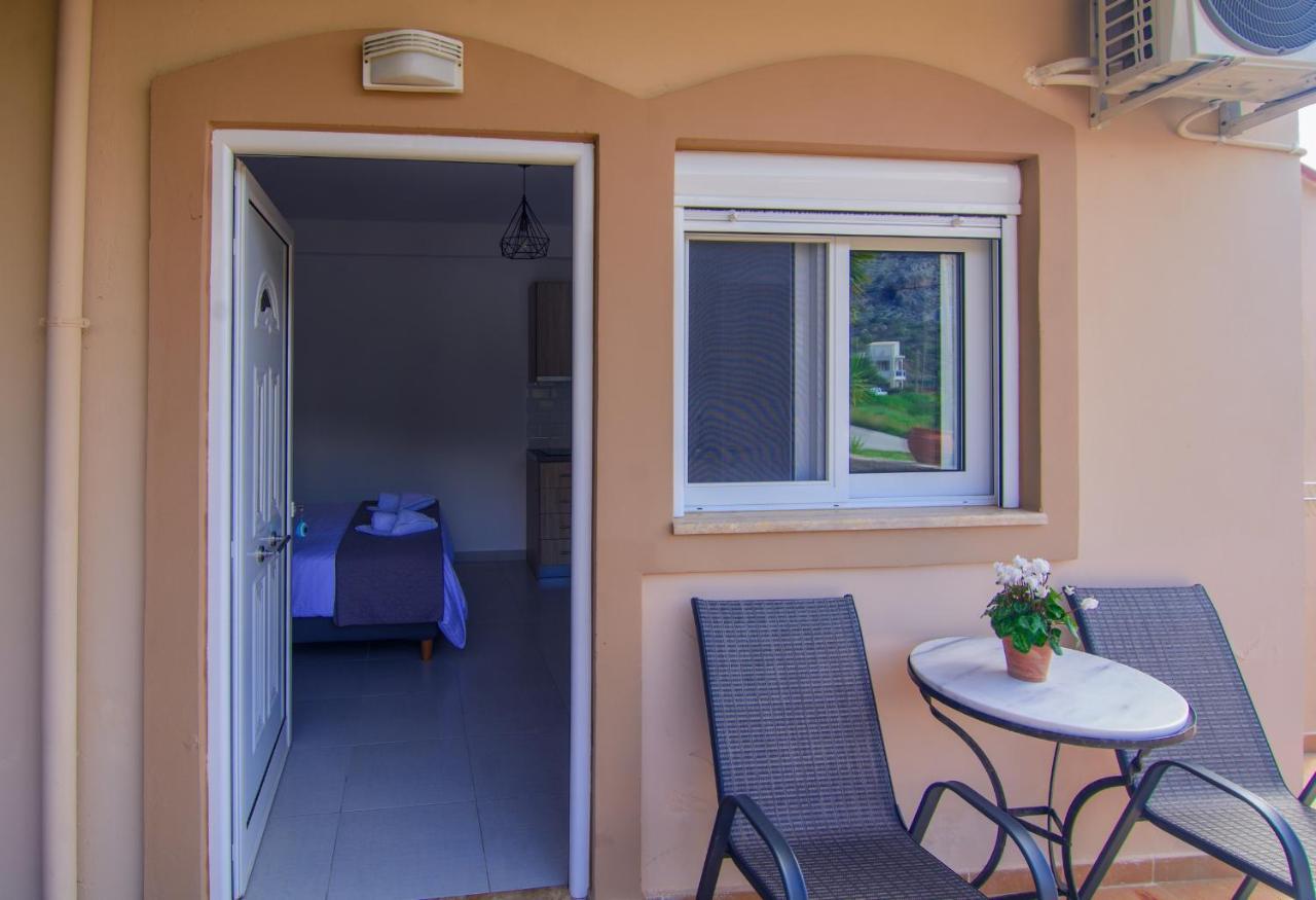 Irene Studio Panorama Apartment Palaiochora Luaran gambar
